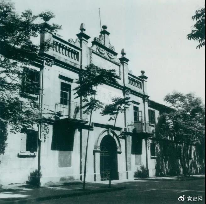 1927年4月27日，中國共產(chǎn)黨第五次全國代表大會在武漢召開。圖為大會舉行開幕式的地方。